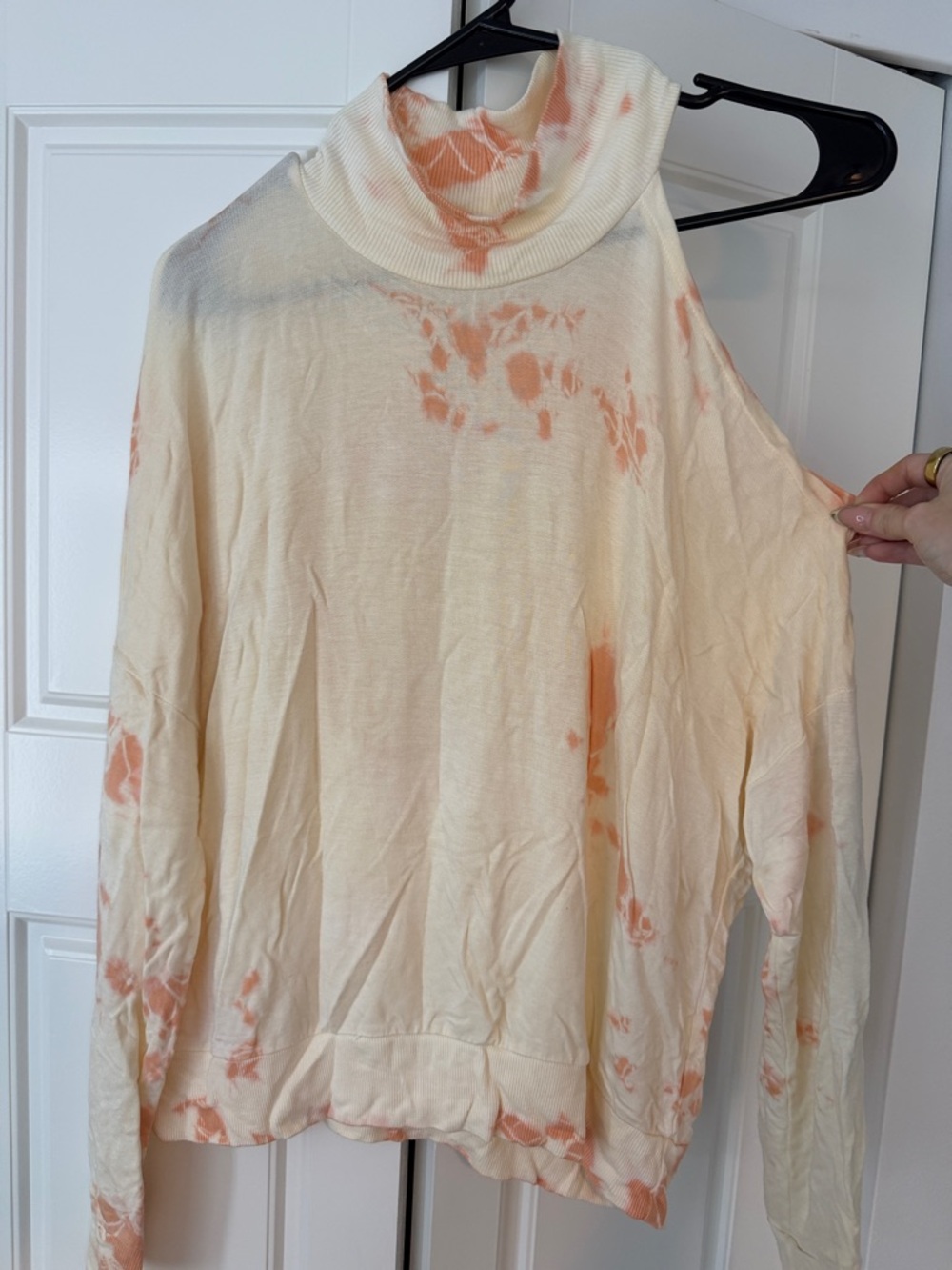 LA made Cream Turtleneck Cold-Shoulder Sweater with Peach Tie-Dye